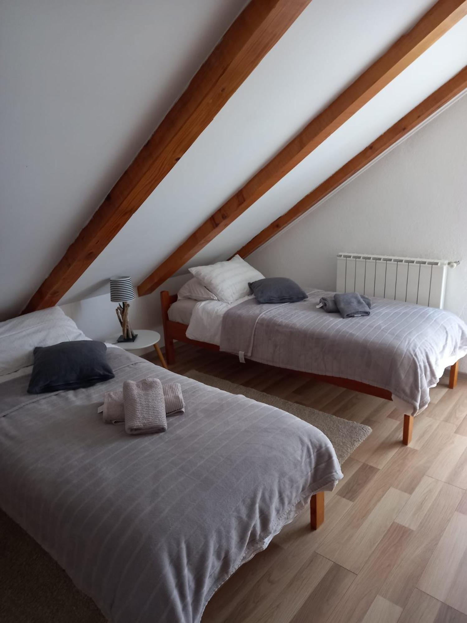 Apartment Ajda Udbina ภายนอก รูปภาพ